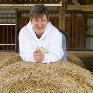 Meet your Posher, Lara